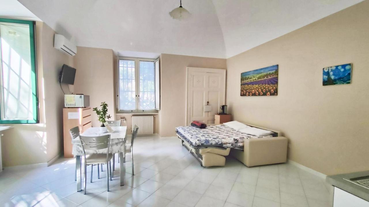 Casa Vacanza "Nonna Matilde" A Meta Di Sorrento, 600Mt Dal Mare, Casa Per 4 Eksteriør billede